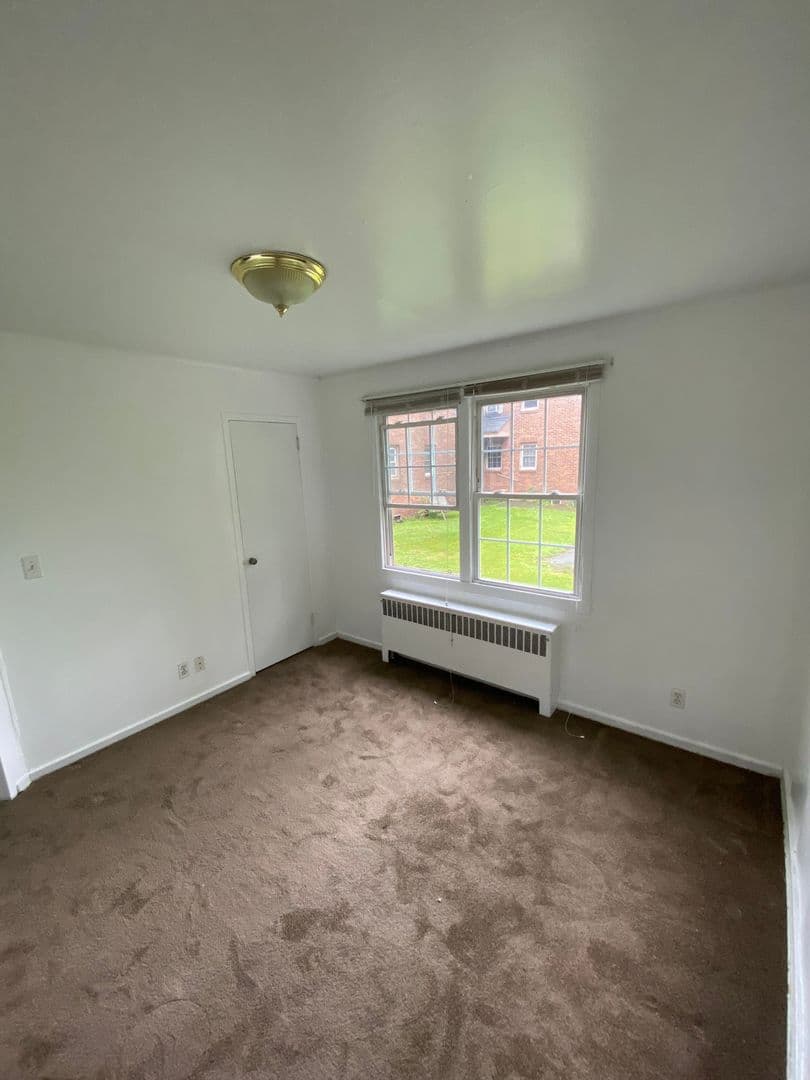 Amsterdam Apartment: 108 Northampton Road