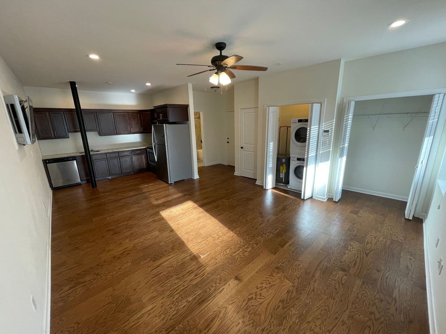 Albany Apartment: 99 Pine Street