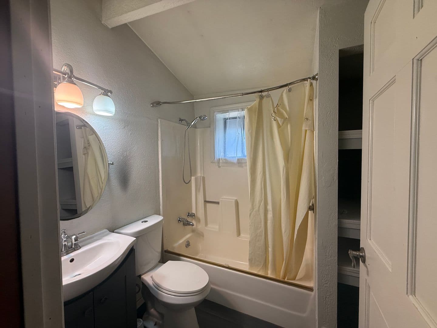 Albuquerque Apartment: 2830 Floral Rd NW - Unit B