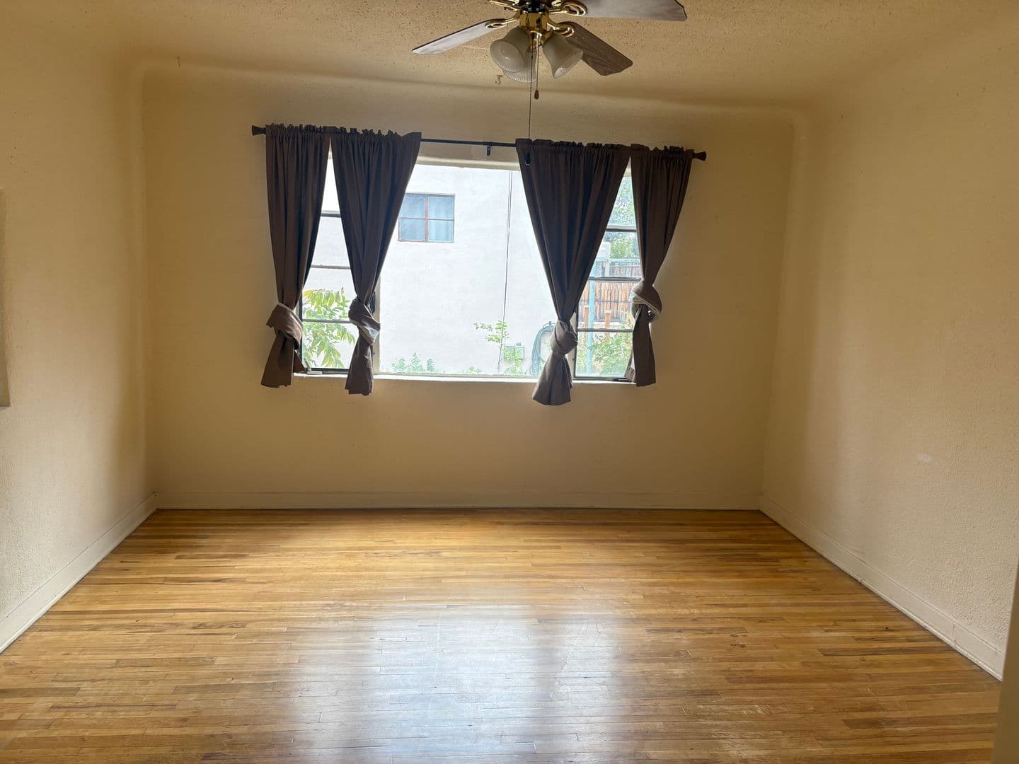 Albuquerque Apartment: 223 Solano Dr NE