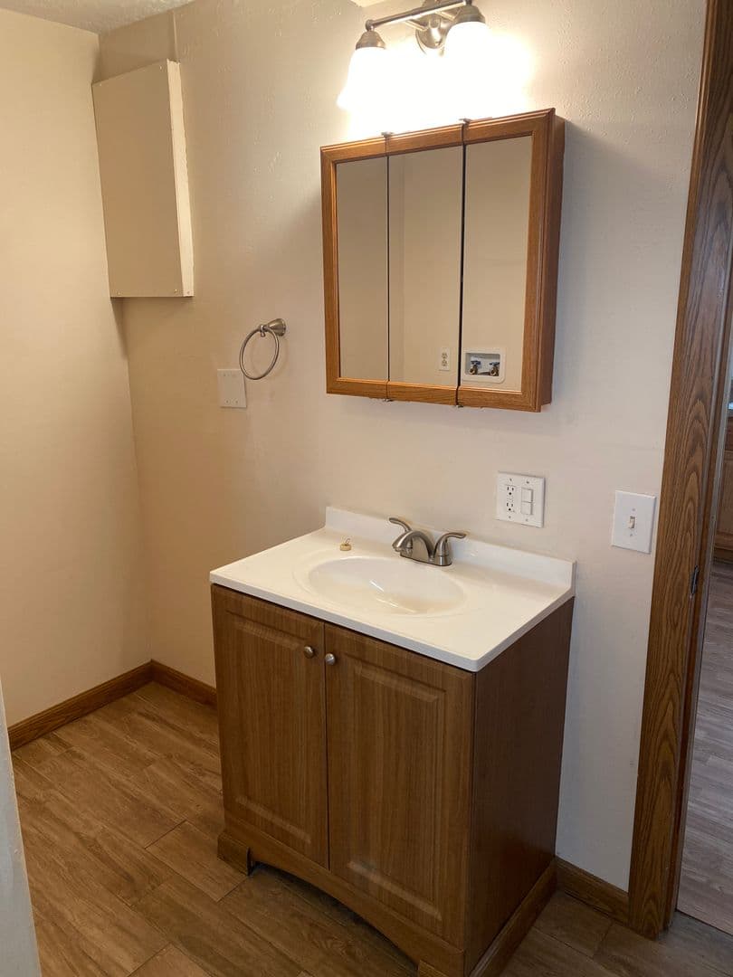 Albuquerque Apartment: 431 Virginia Street NE