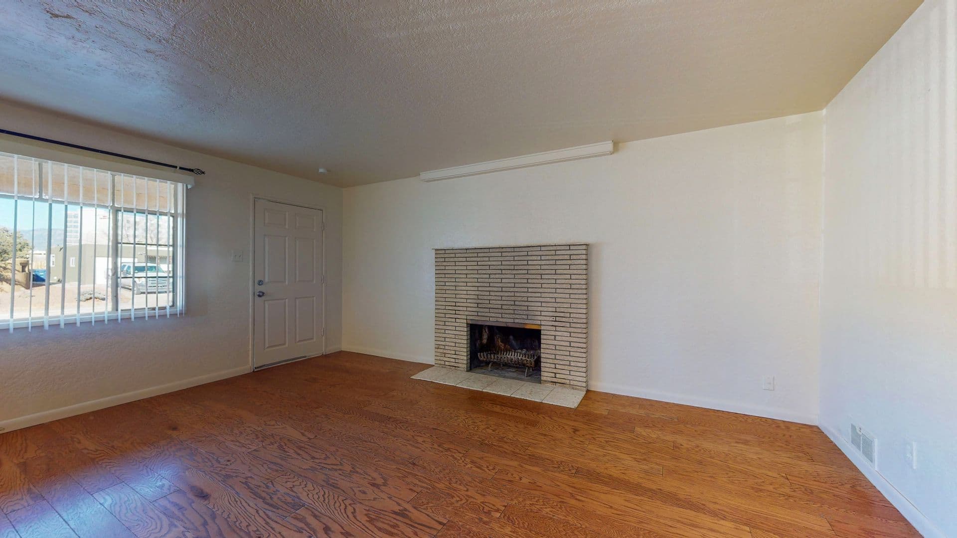 ALBUQUERQUE House: 6112 Zimmerman Avenue NE