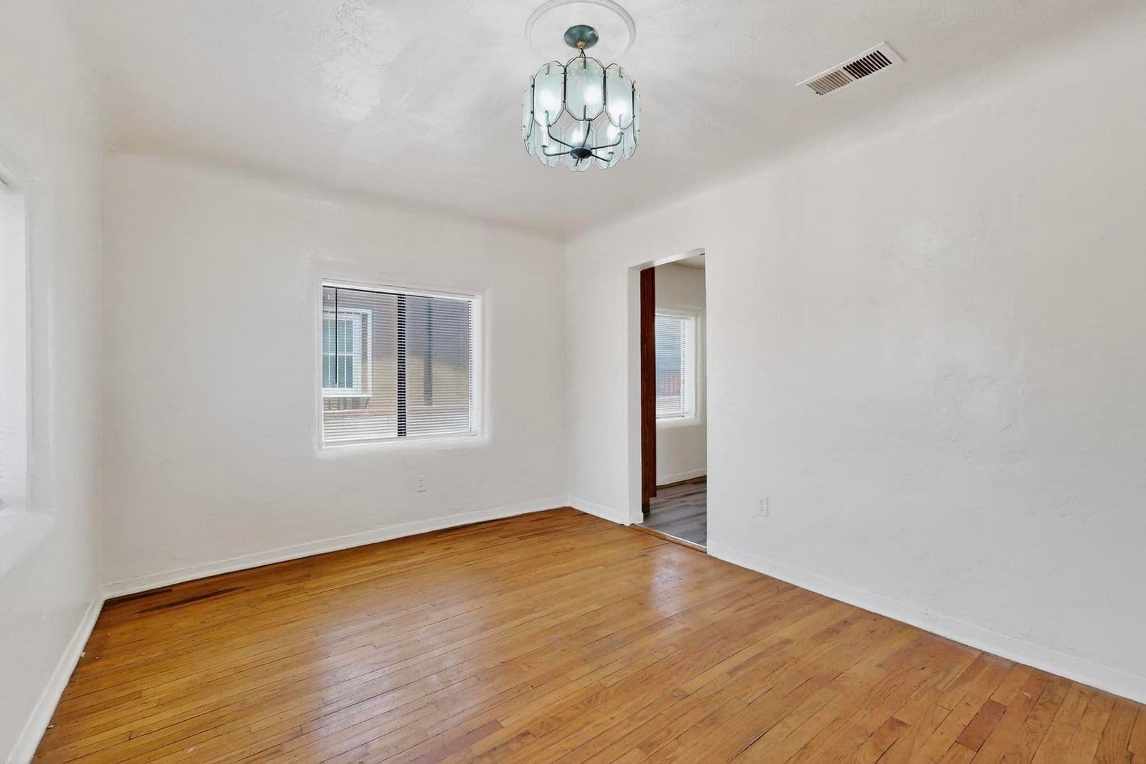 Albuquerque House: 5016 5th Street NW