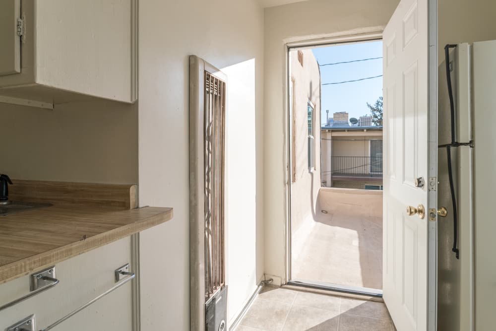 Albuquerque Apartment: 420 Jefferson St NE