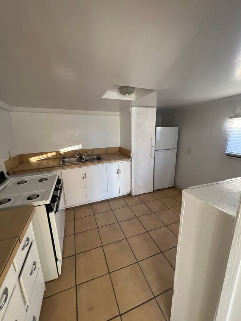 Albuquerque Apartment: 3924 3rd Street NW