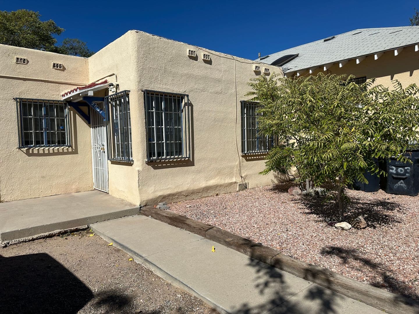 Albuquerque Apartment: Stanford/Silver