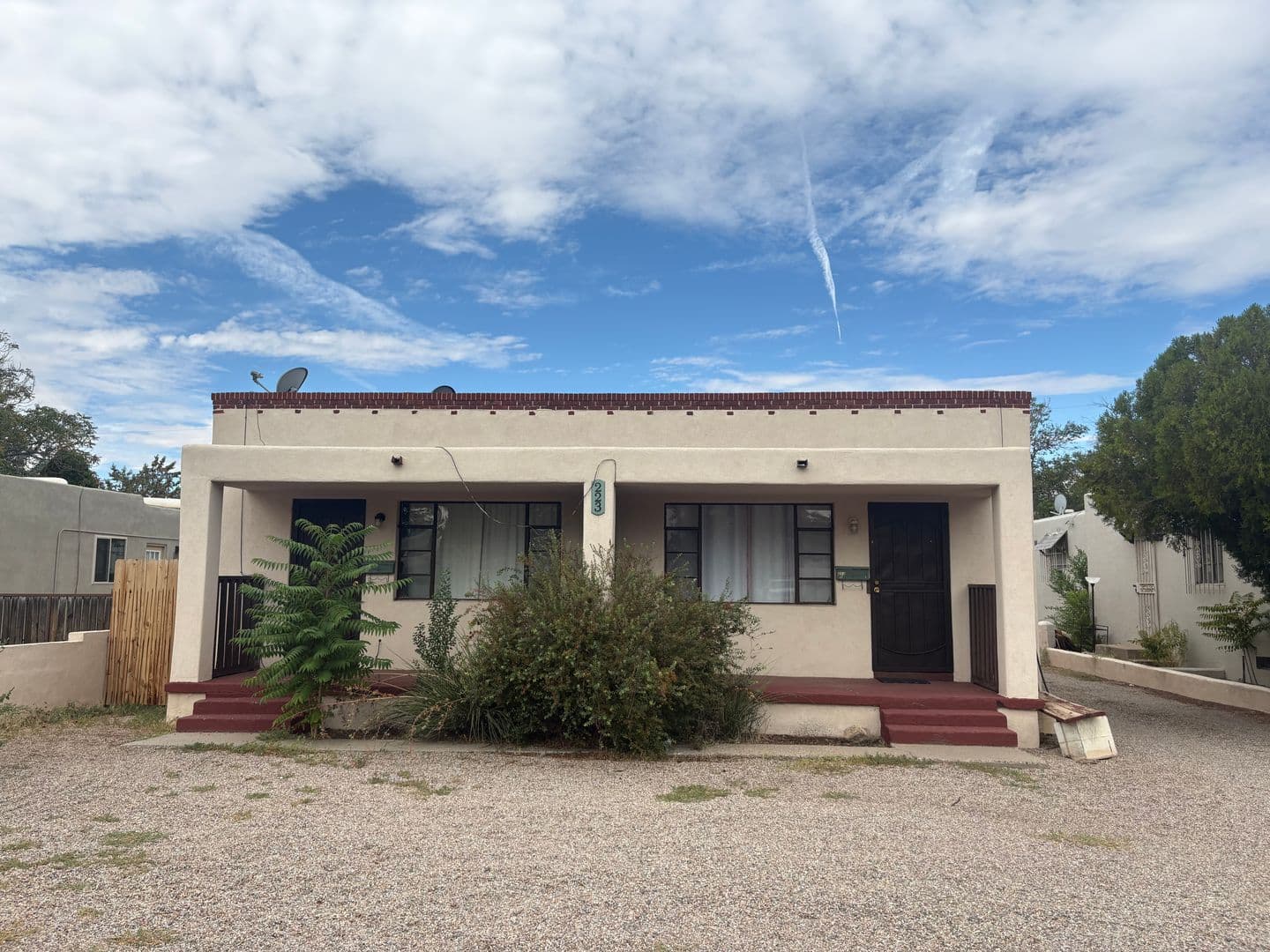 Albuquerque Apartment: 223 Solano Dr NE