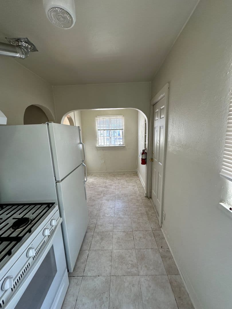 Albuquerque Apartment: Stanford/Silver