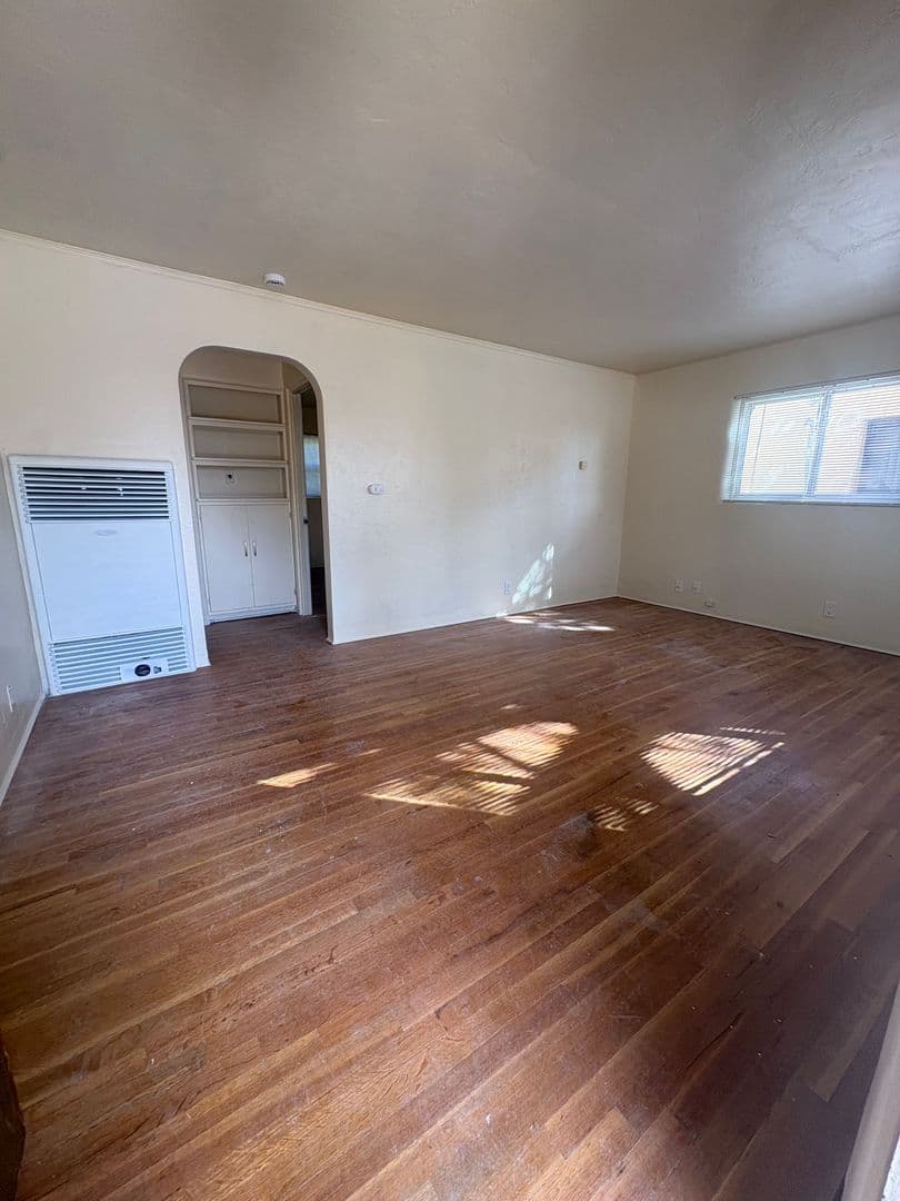 Albuquerque House: 1716 Bryn Mawr Dr NE