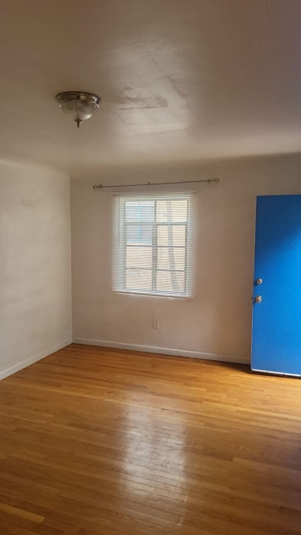 Albuquerque Apartment: 1407 - 1409 Hazeldine Ave SE