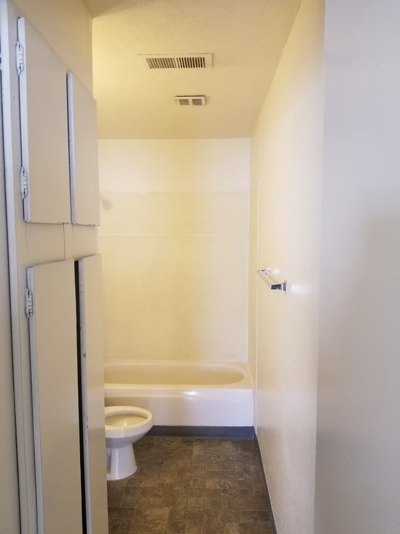 Albuquerque Apartment: 419 Vassar Dr SE