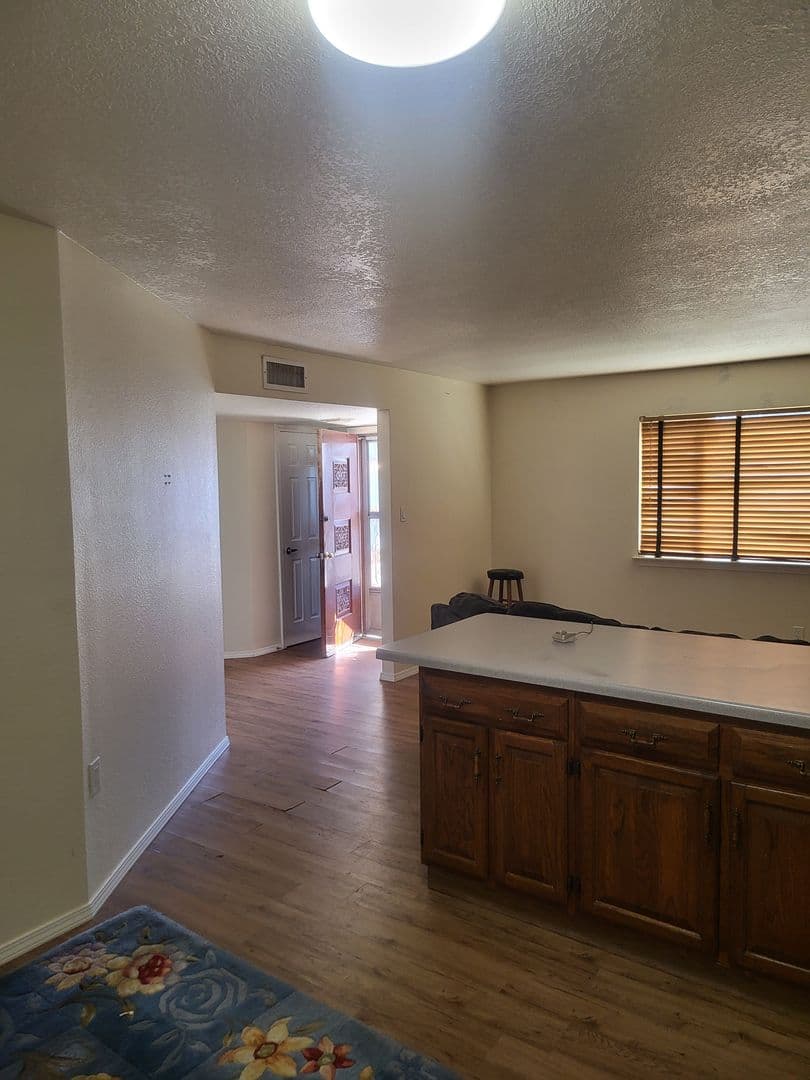 Albuquerque House: 13001 Skyview Ave NE