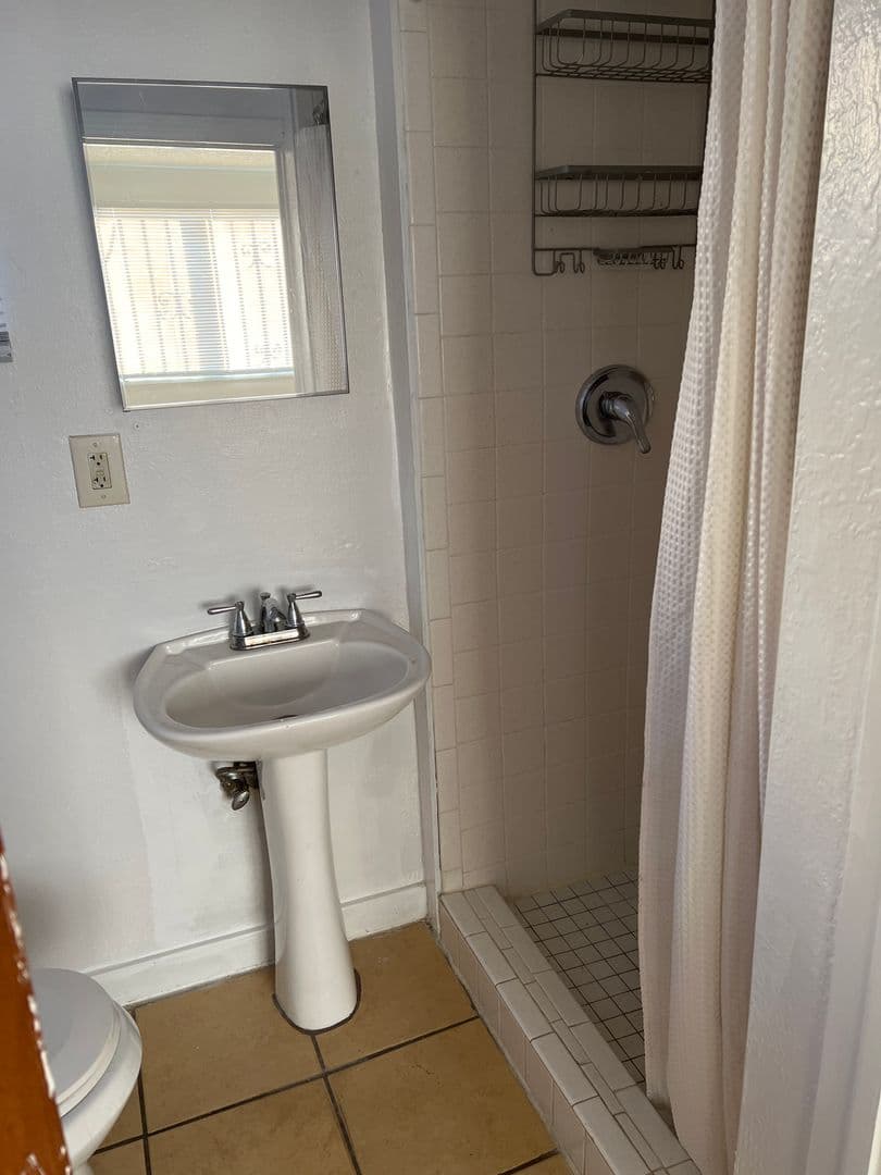 Albuquerque Apartment: 3924 3rd Street NW