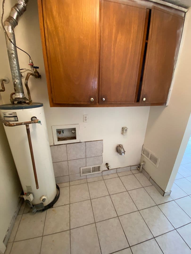 Albuquerque Apartment: 449 Charleston St SE