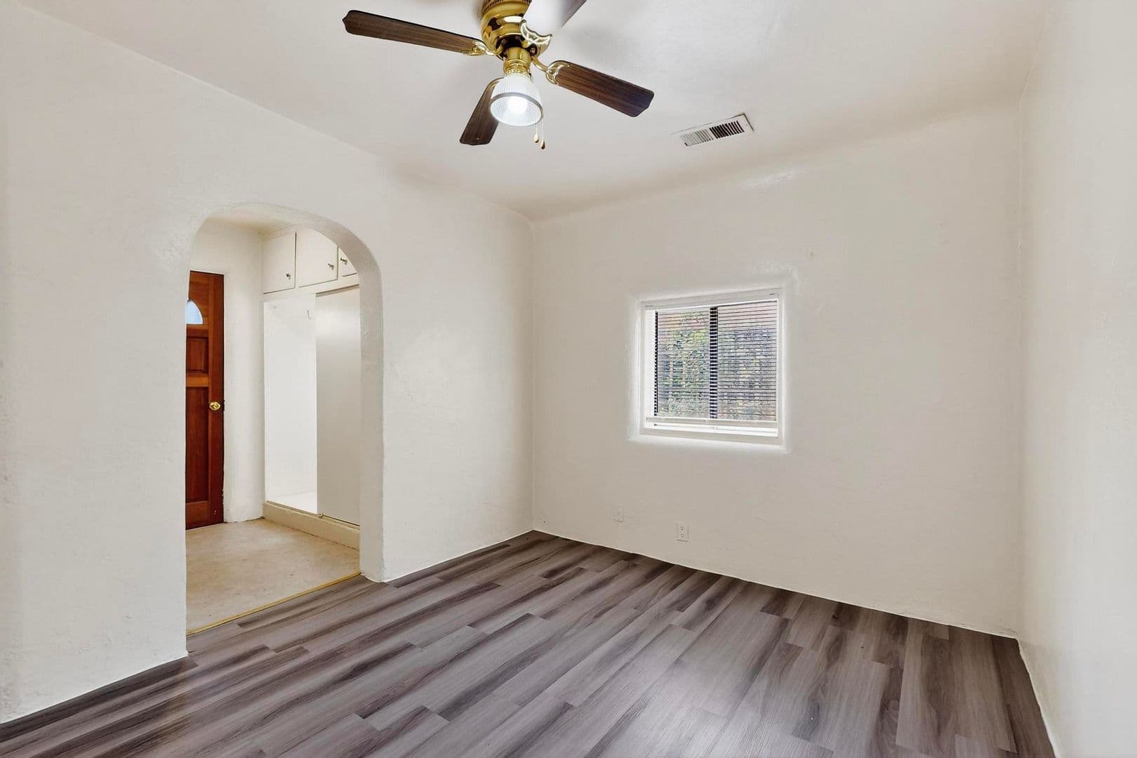 Albuquerque House: 5016 5th Street NW