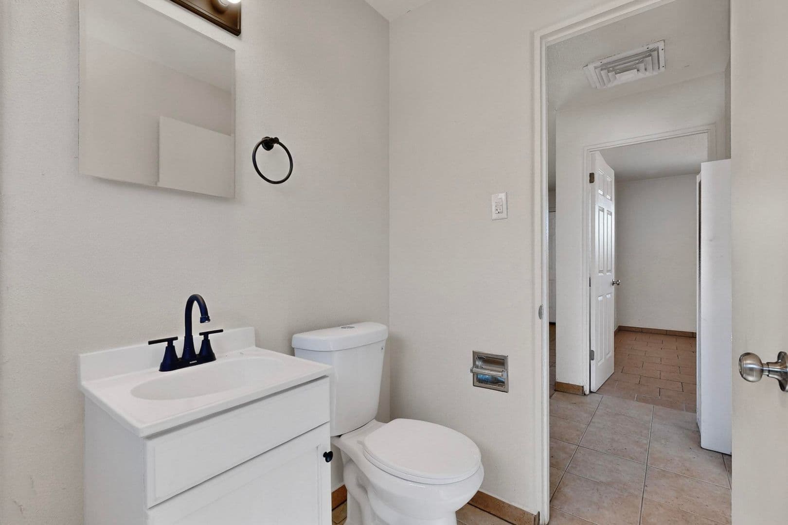 Albuquerque Apartment: Z536 Cardenas Dr SE