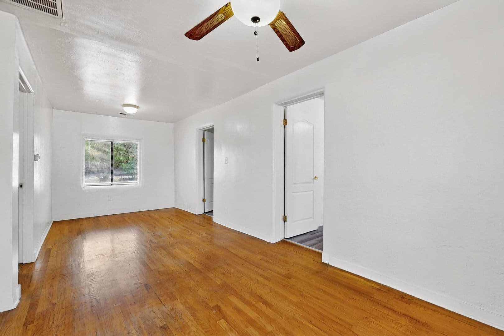 Albuquerque House: 5016 5th Street NW