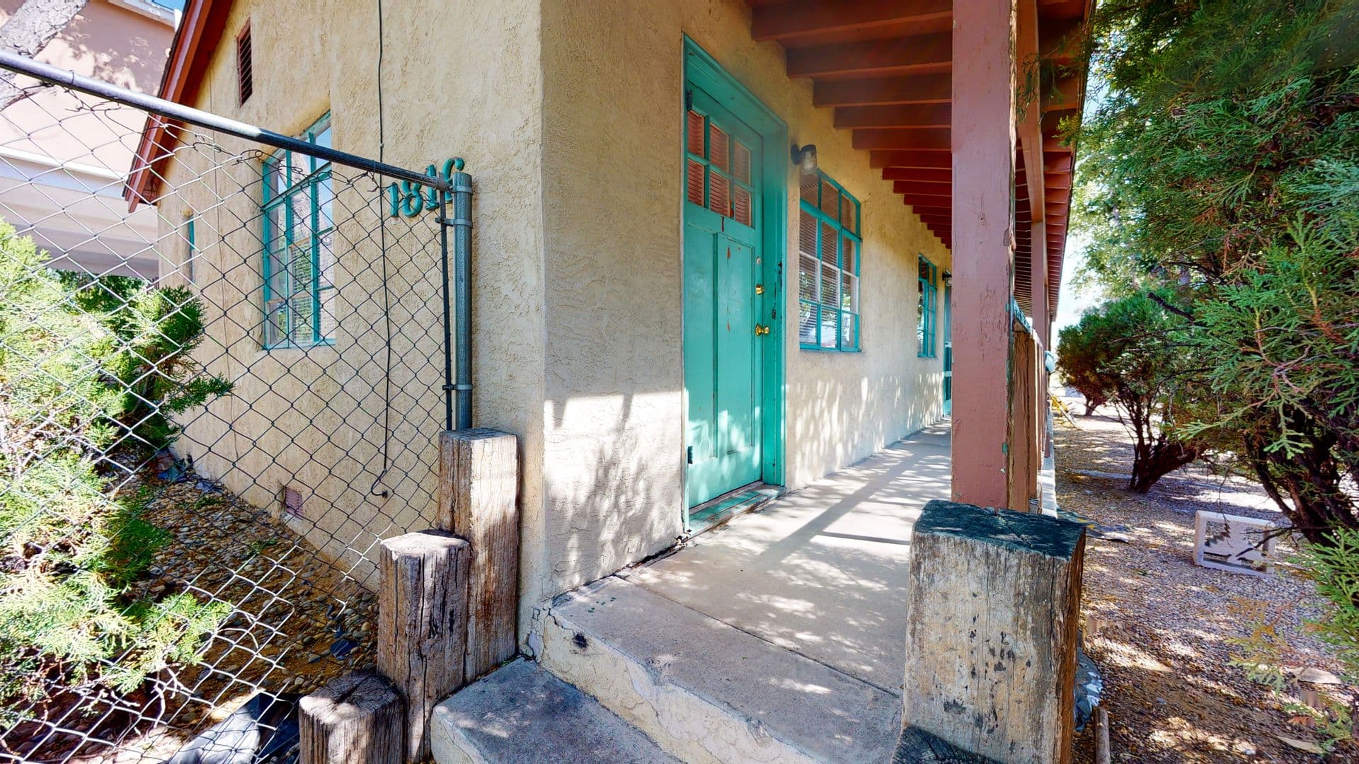 Albuquerque Apartment: 1816 Lead Avenue SE