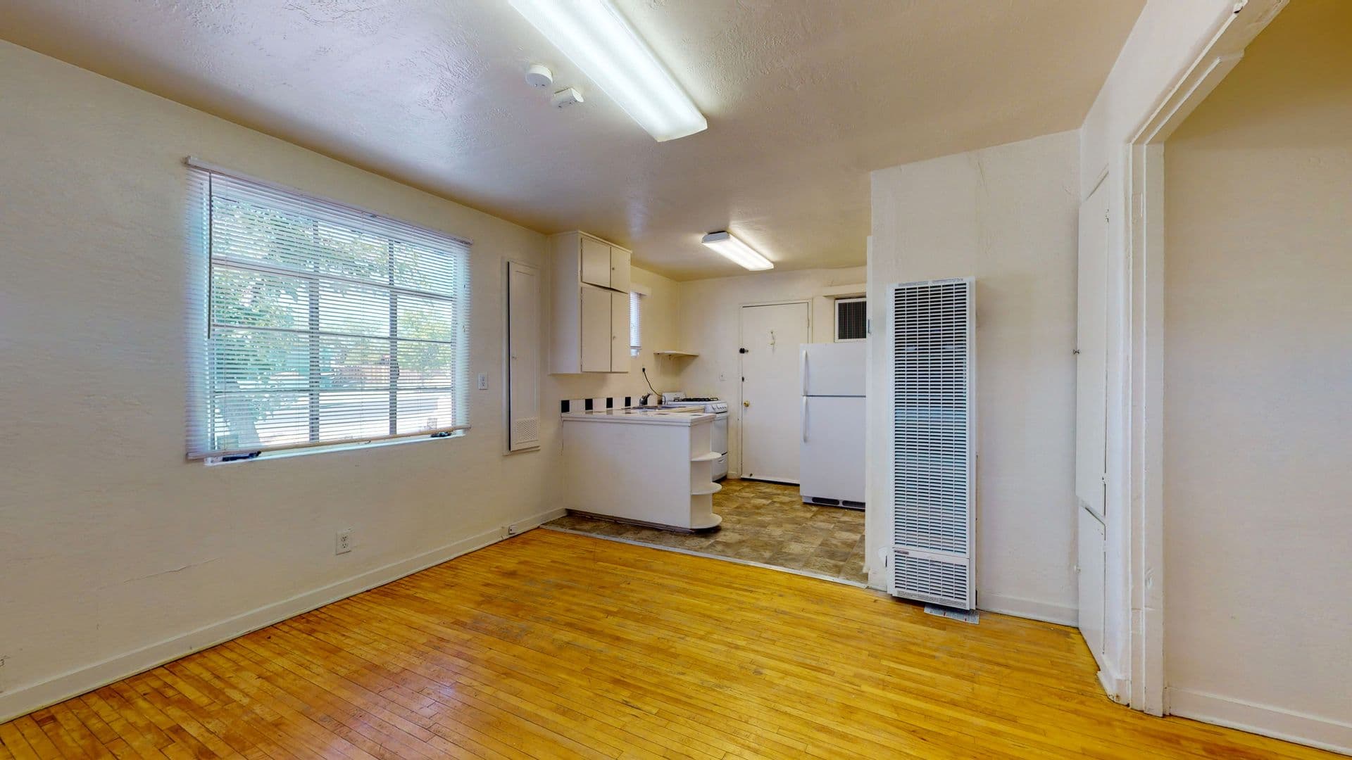 Albuquerque Apartment: 1816 Lead Avenue SE