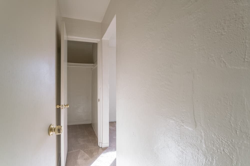 Albuquerque Apartment: 420 Jefferson St NE