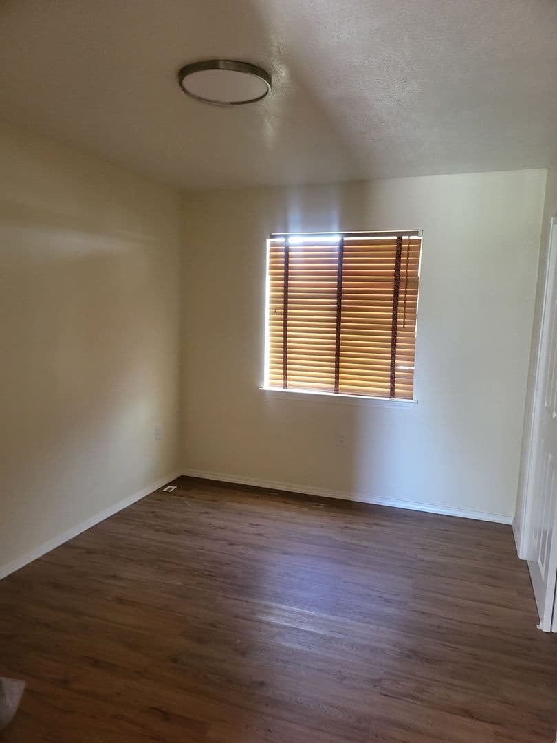 Albuquerque House: 13001 Skyview Ave NE
