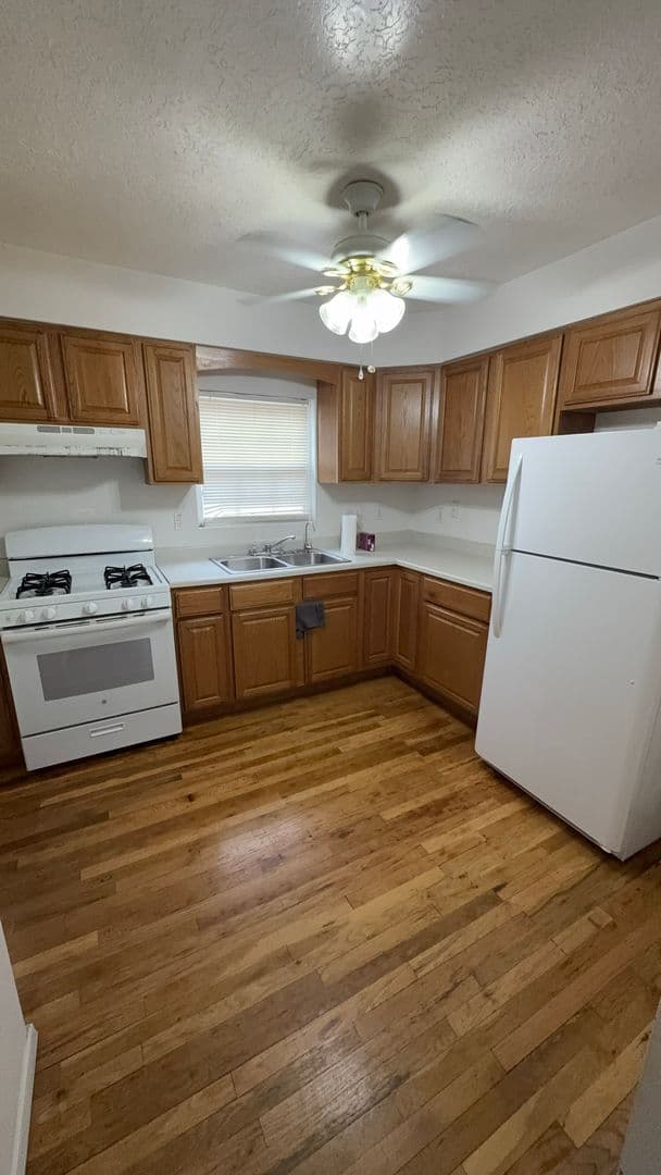 Albuquerque Apartment: 1521 Gold Ave SE