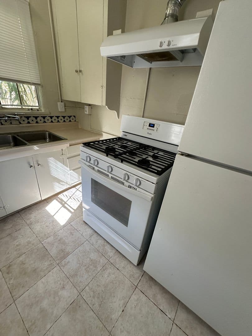 Albuquerque Apartment: Stanford/Silver