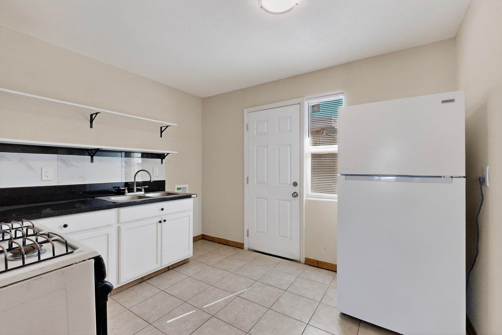 Albuquerque Apartment: Z536 Cardenas Dr SE