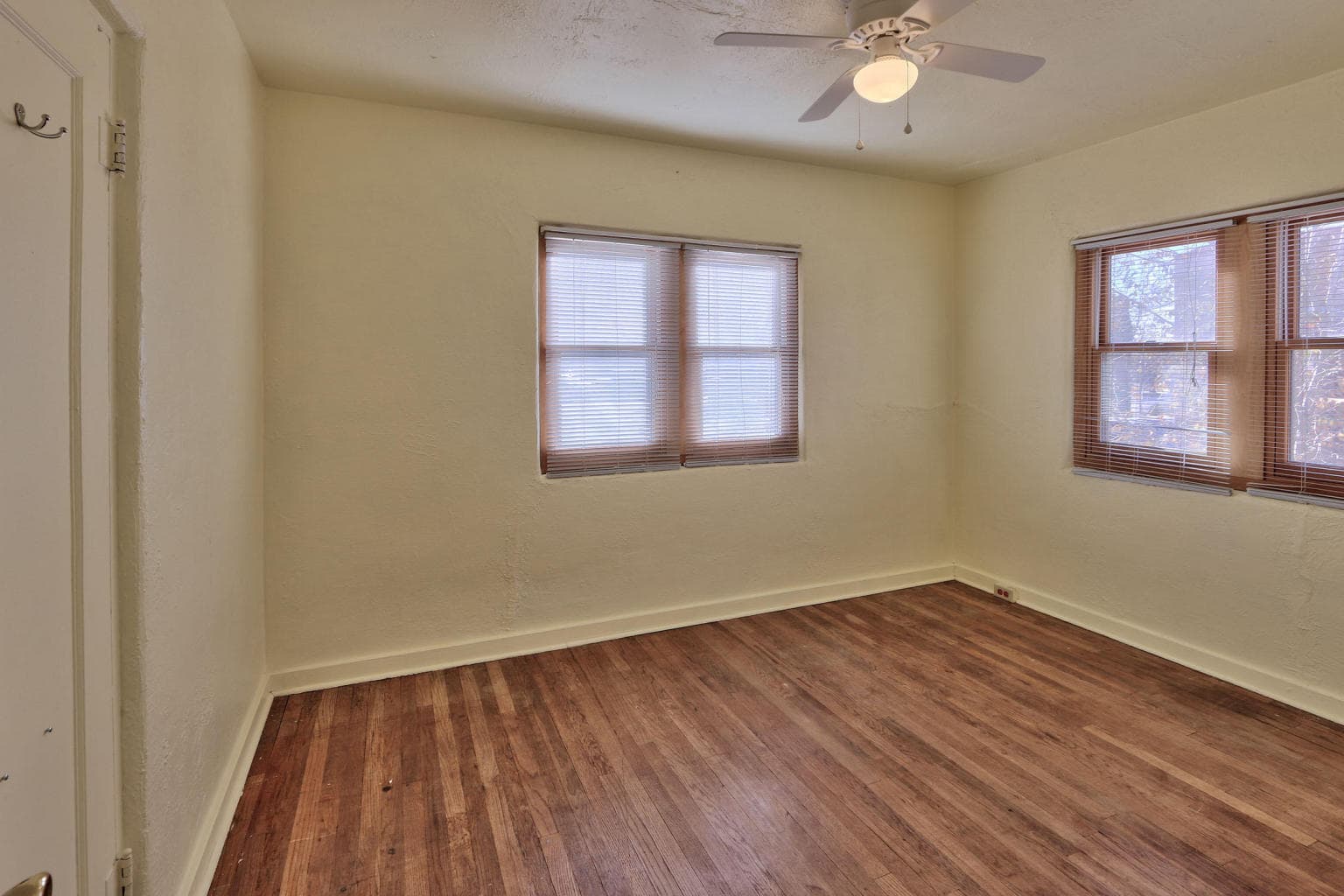 Albuquerque Apartment: 2111 Lead Avenue SE