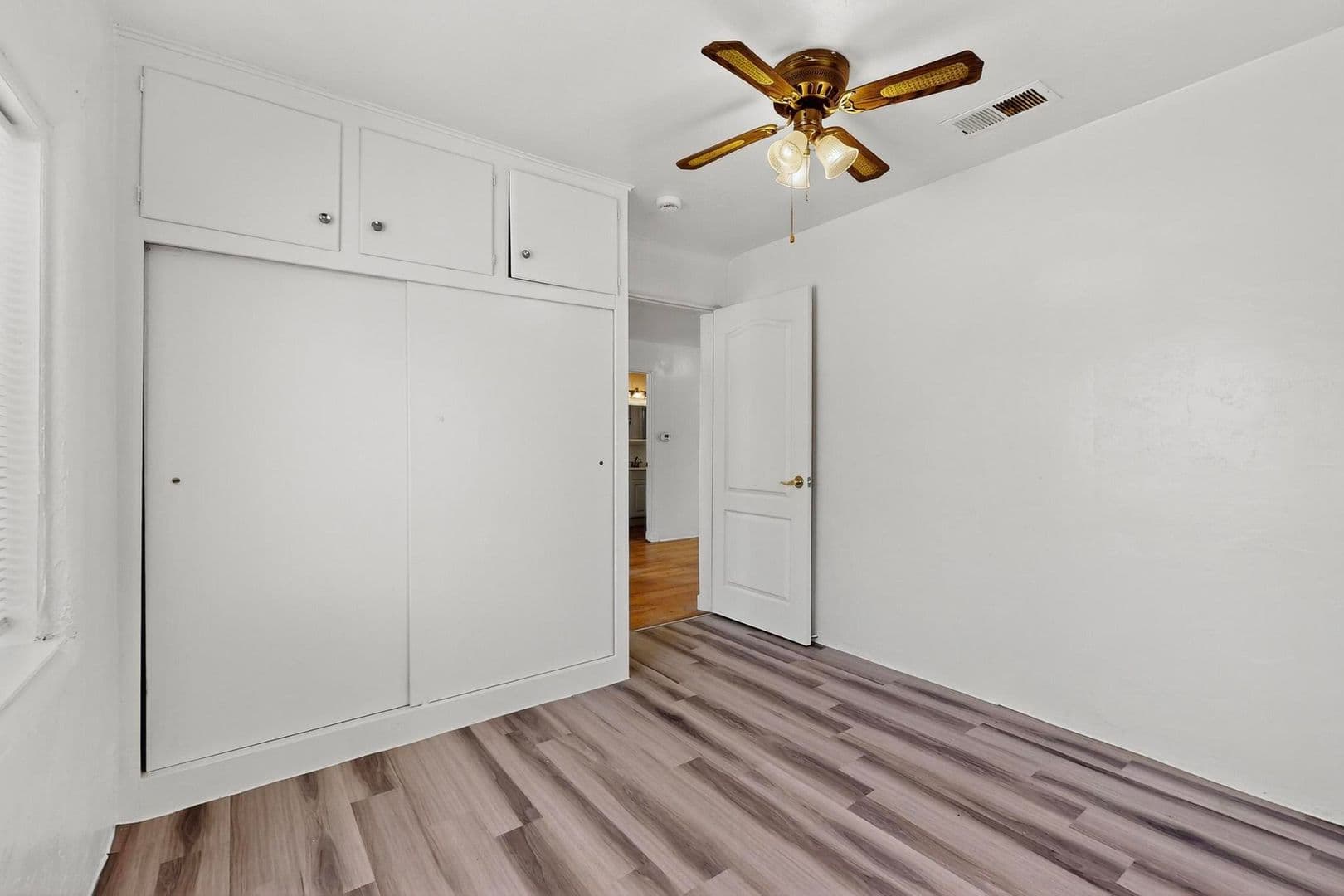 Albuquerque House: 5016 5th Street NW