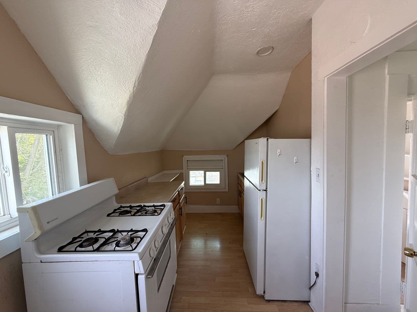 Albuquerque Apartment: 1102 Edith Blvd SE