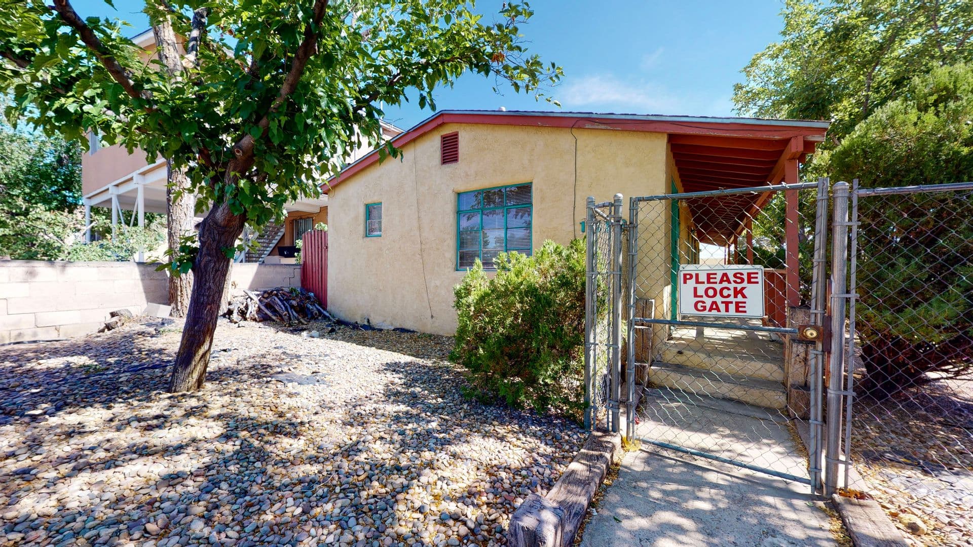 Albuquerque Apartment: 1816 Lead Avenue SE