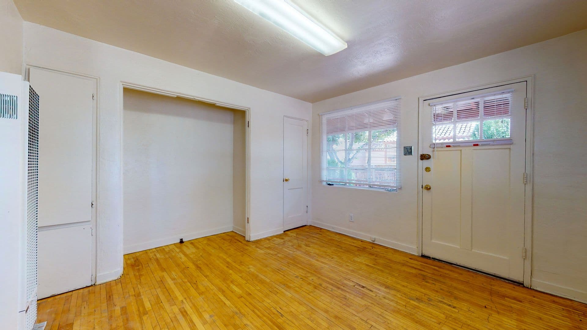 Albuquerque Apartment: 1816 Lead Avenue SE