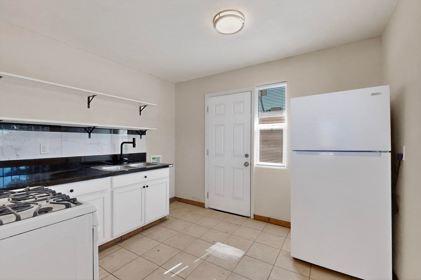 Albuquerque Apartment: Z536 Cardenas Dr SE
