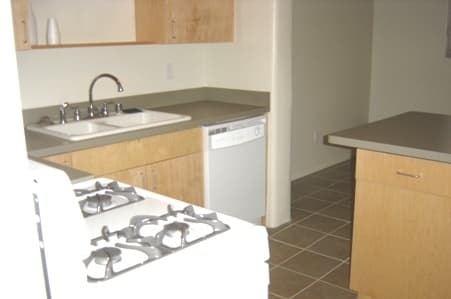 ALBUQUERQUE Apartment: 1400-1416 VASSAR DRIVE NE