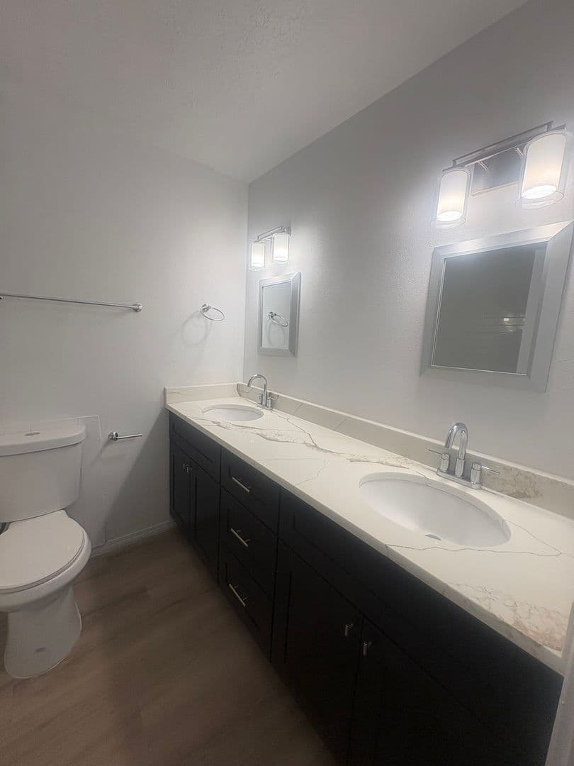 Albuquerque Apartment: 816 Coal Avenue SW