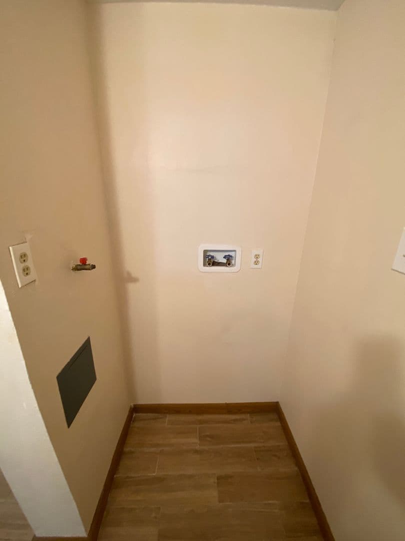 Albuquerque Apartment: 431 Virginia Street NE