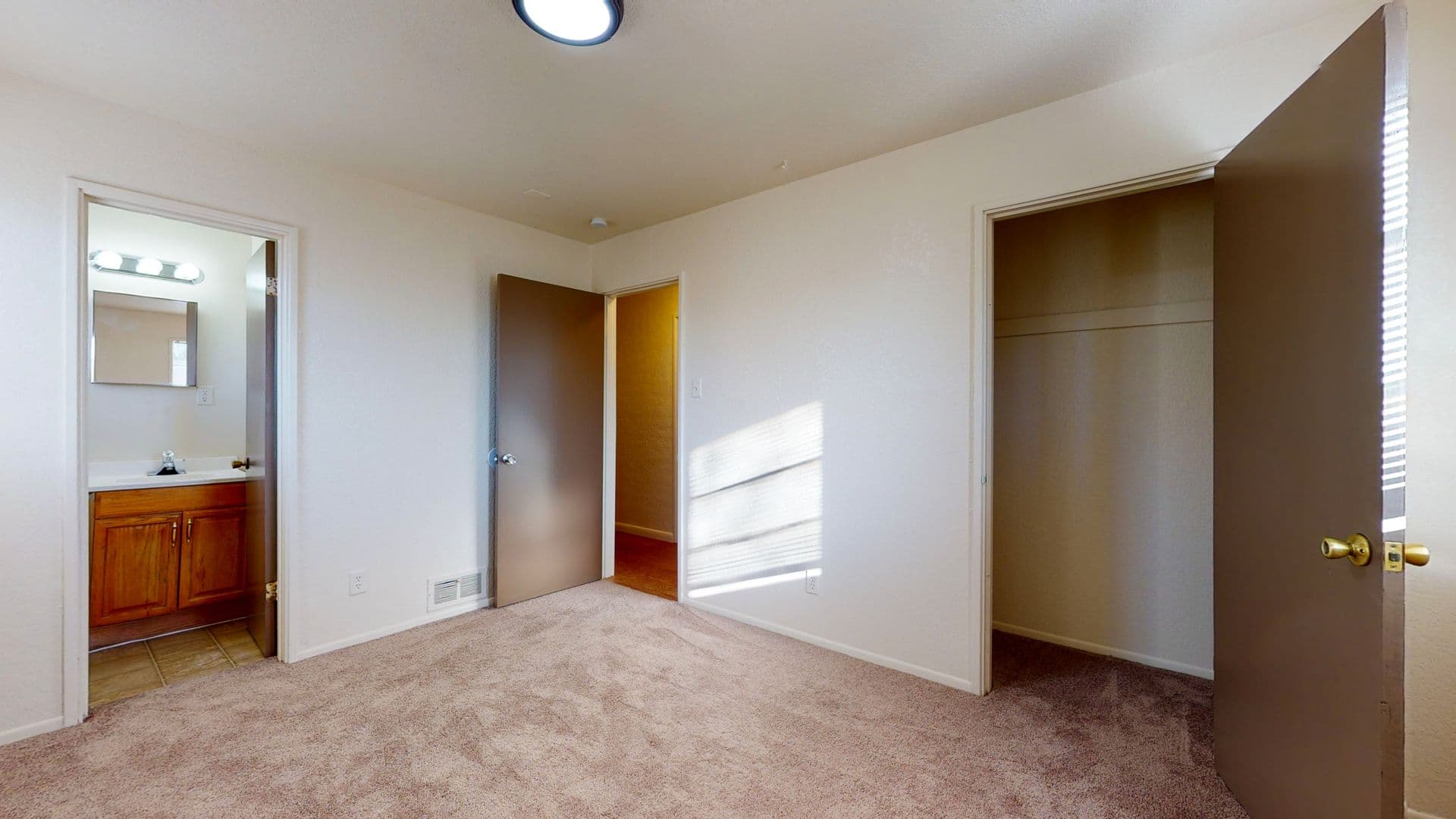 ALBUQUERQUE House: 6112 Zimmerman Avenue NE
