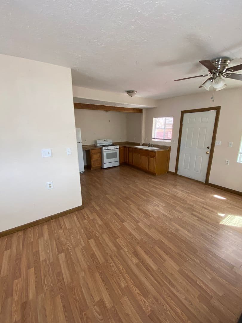 Albuquerque Apartment: 431 Virginia Street NE