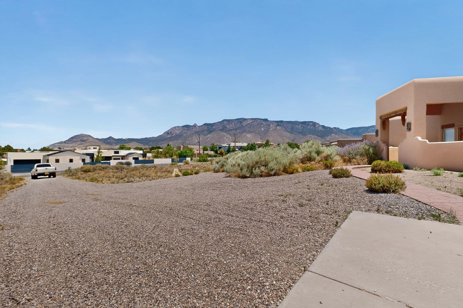 Albuquerque House: 10900 San Francisco Rd NE
