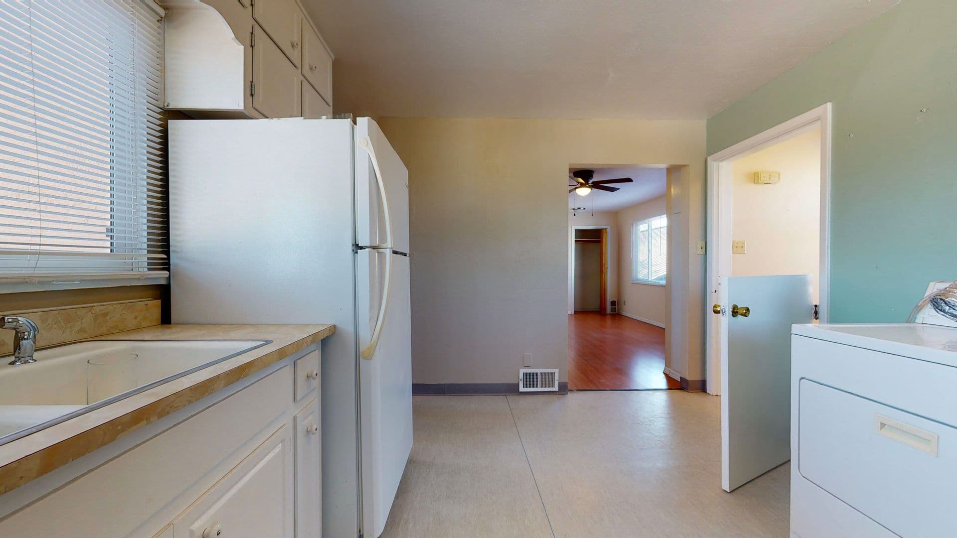 Albuquerque Apartment: 404 Prospect Ave NE