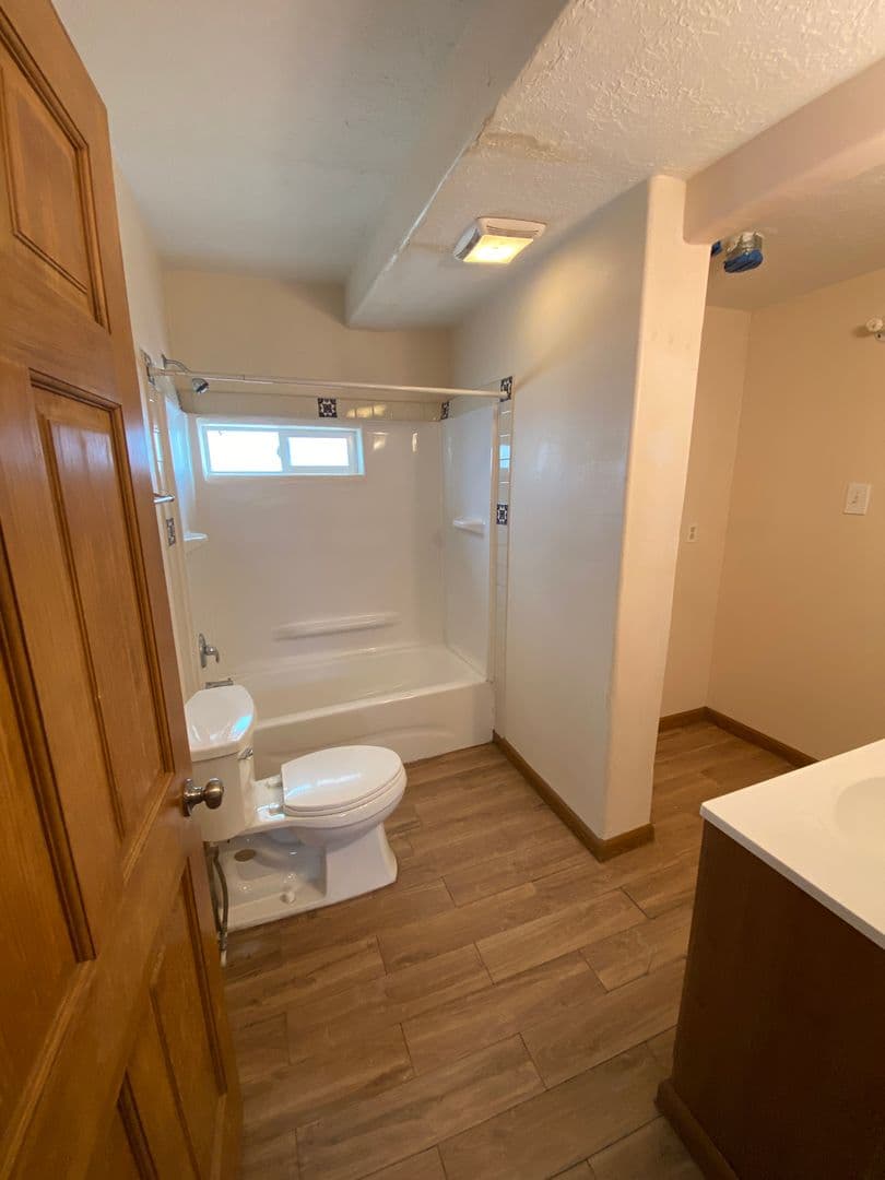 Albuquerque Apartment: 431 Virginia Street NE
