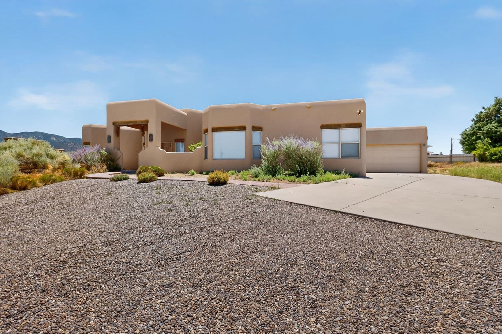 Albuquerque House: 10900 San Francisco Rd NE