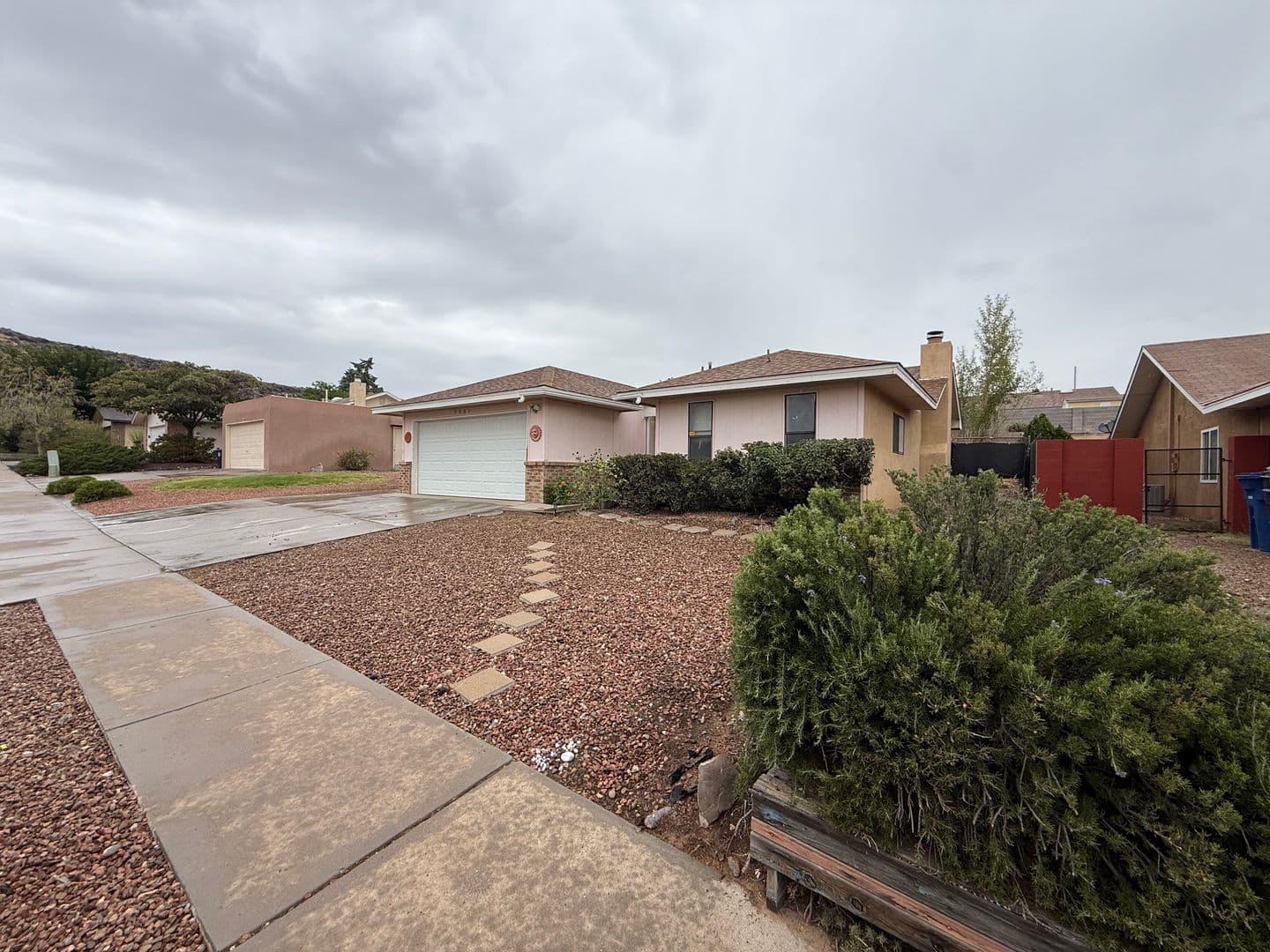 Albuquerque House: 7301 Minehead St. NW