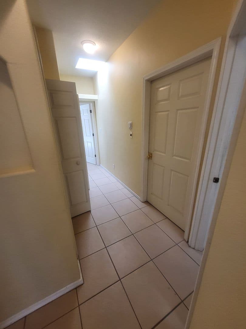 Albuquerque House: 10412 Gutierrez Rd NE