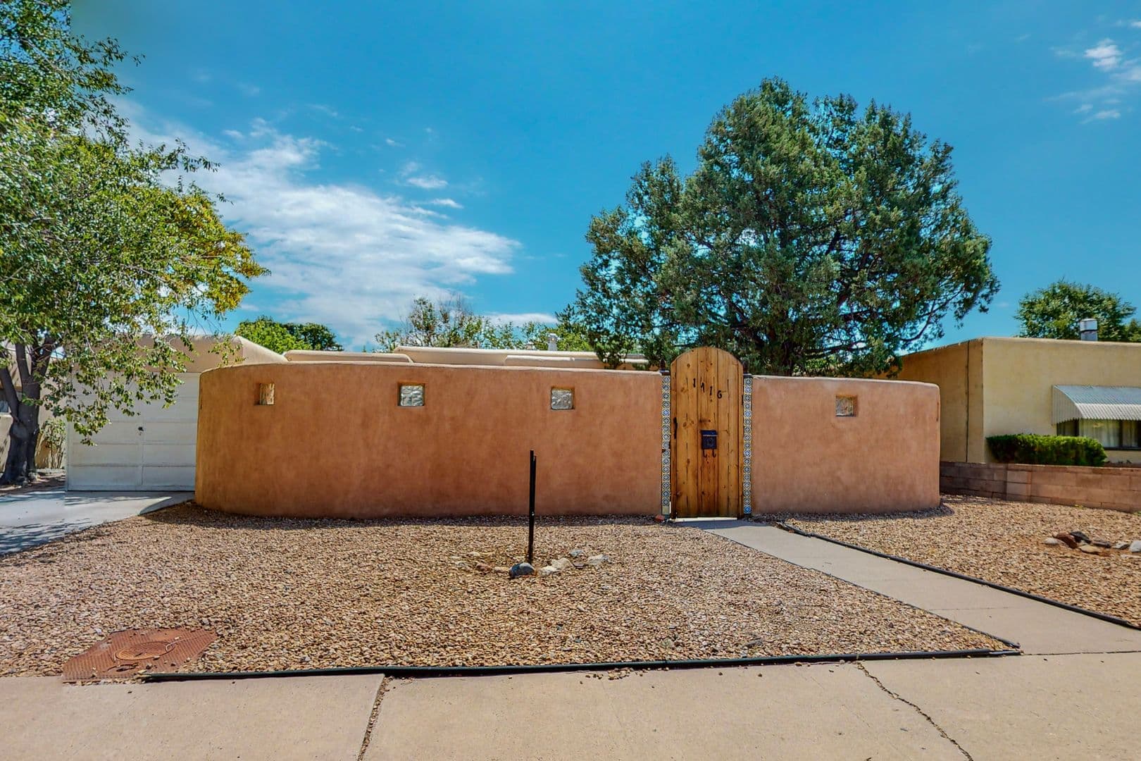 Albuquerque House: 1716 Bryn Mawr Dr NE