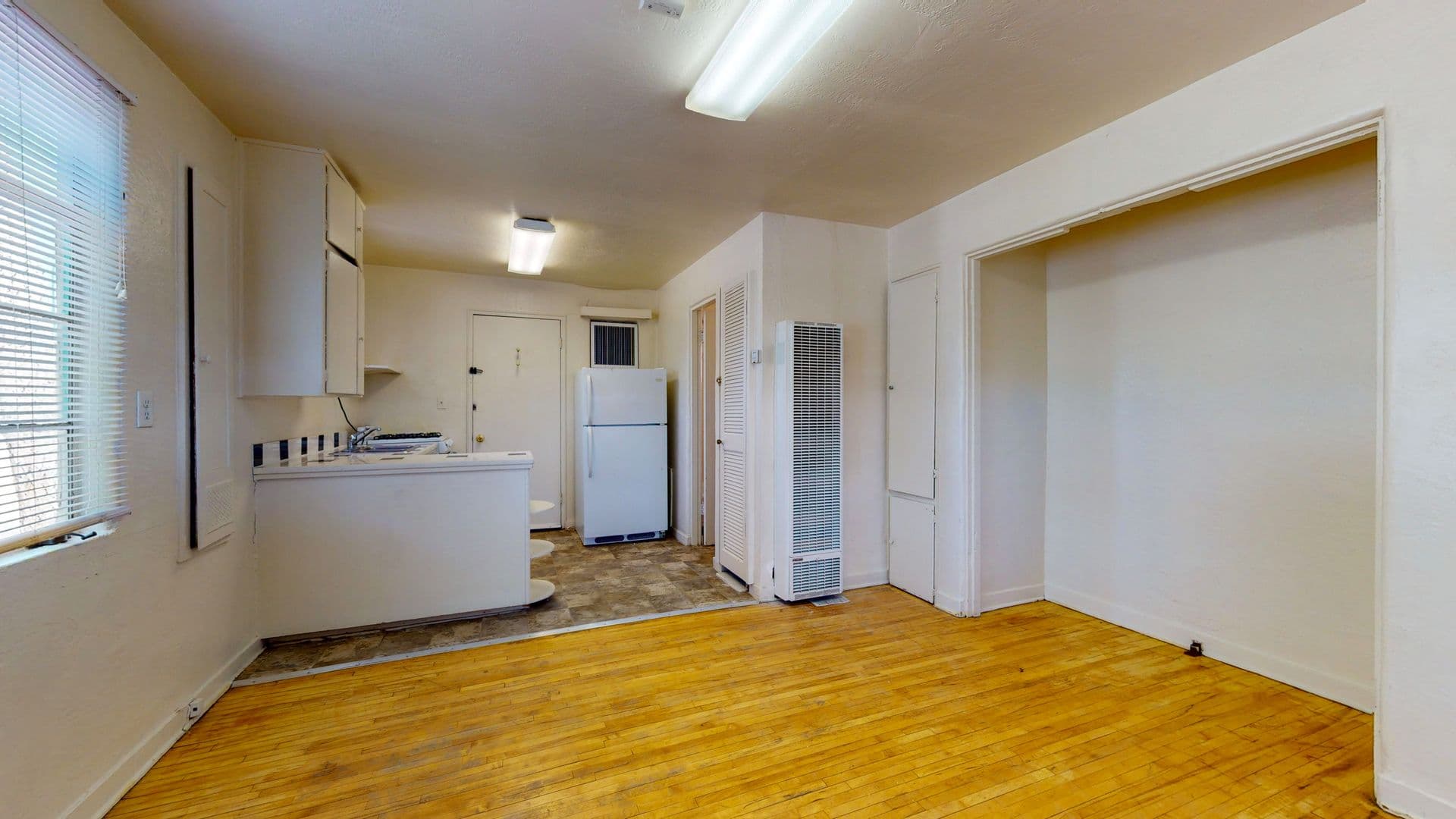 Albuquerque Apartment: 1816 Lead Avenue SE