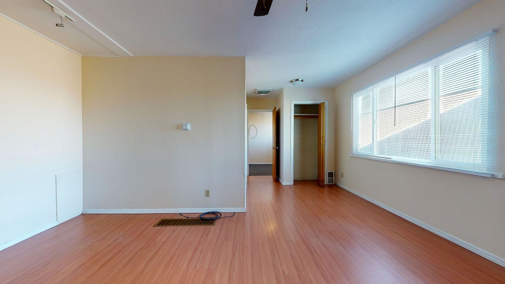 Albuquerque Apartment: 404 Prospect Ave NE
