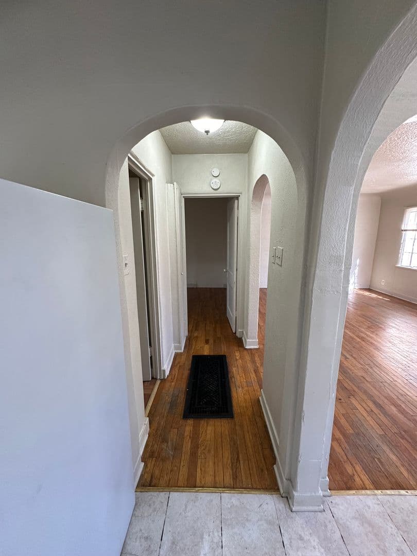 Albuquerque Apartment: Stanford/Silver