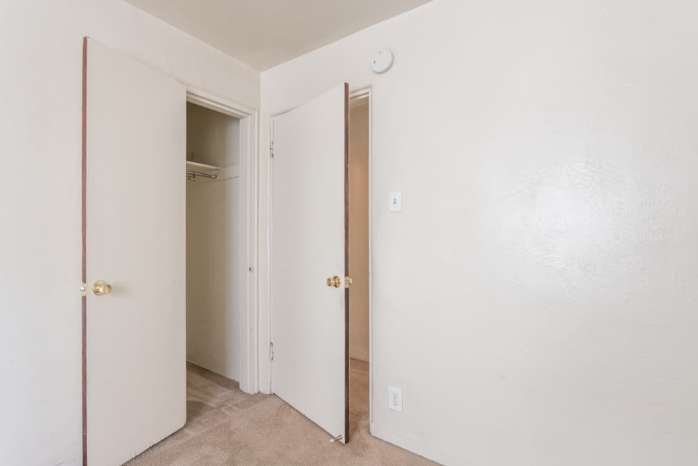 Albuquerque Apartment: 420 Jefferson St NE